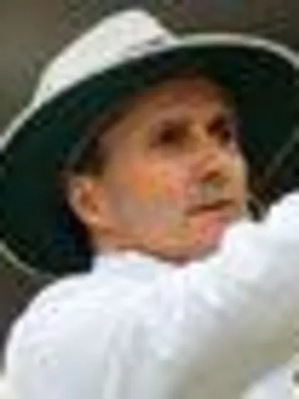 Umpire Bowden stands in 150<sup>th</sup> ODI