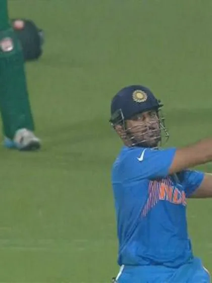 Dhoni's 6 sends the Eden Gardens crowd wild!