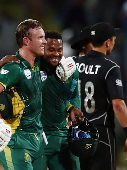 De Kock, de Villiers star in tense South Africa win