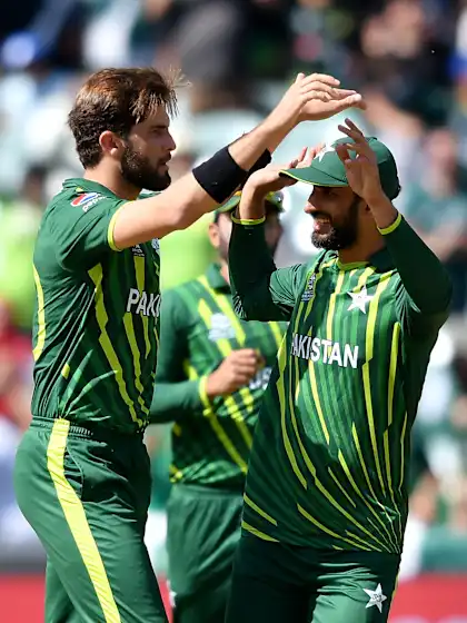 Shaheen Afridi dismantles Bangladesh to win POTM award | Highlights | T20WC 2022
