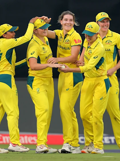 Voll's brilliant catch at boundary to remove Beaumont | CWC25 