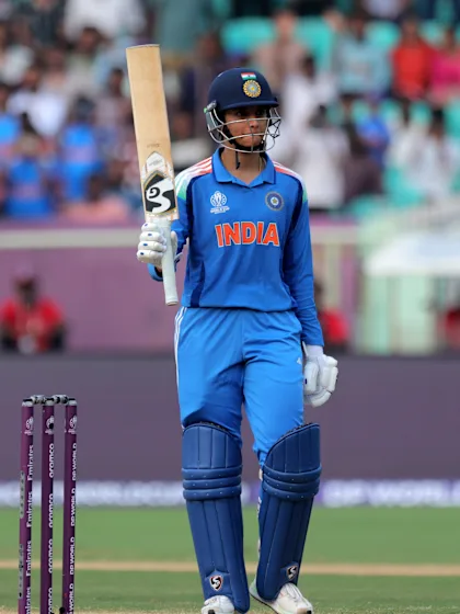Mandhana brings up 5000 ODI runs in style | CWC25