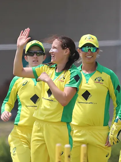 Bowlers, Healy power Australia to record 18th ODI win in a row
