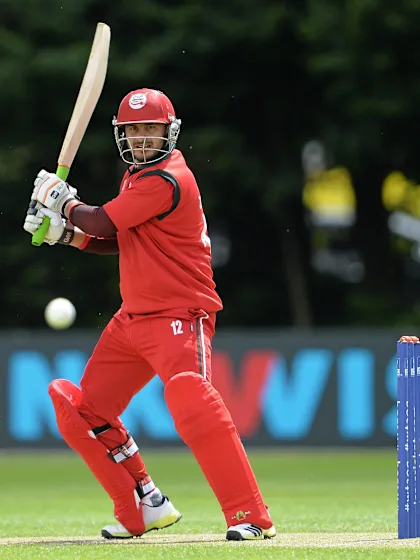 Electric Zeeshan leads Oman charge