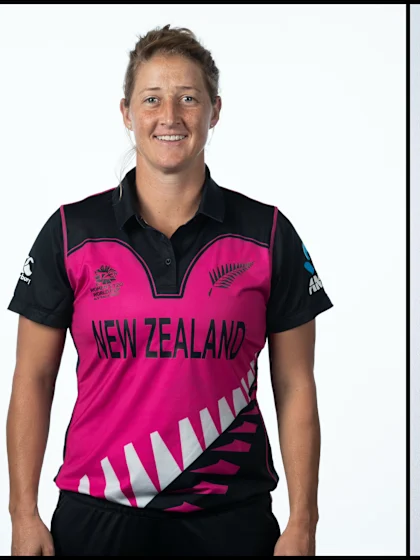 Sophie Devine, Tim Southee honoured at New Zealand player awards