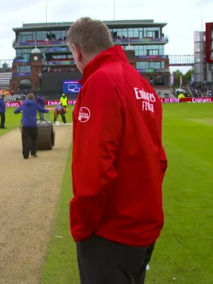 CWC19: IND v PAK - Mid-game pitch maintenance