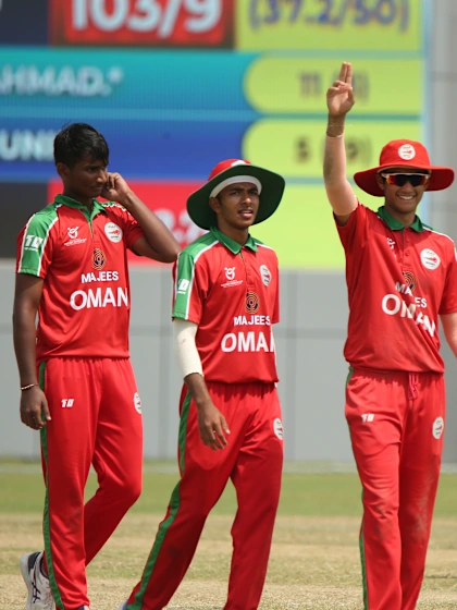 Oman, Bahrain win to reach semifinals