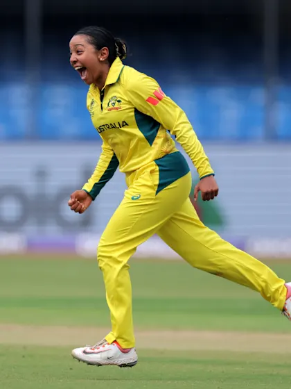 King spins Australia to top spot