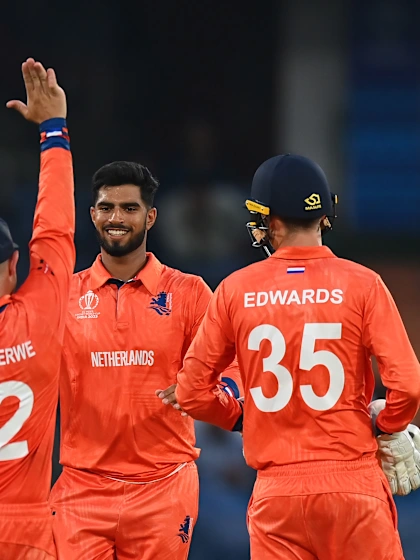 Brilliant catch by Roelof van der Merwe running back | CWC23