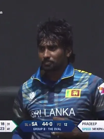 WICKET: Quinton de Kock is dismissed by Nuwan pradeep for 23