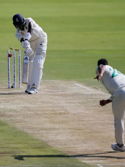 Fifteen wickets fall in the day as South Africa take control