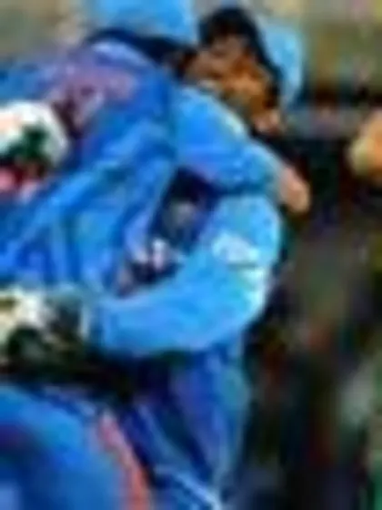 India names three spinners in final squad for CWC 2011