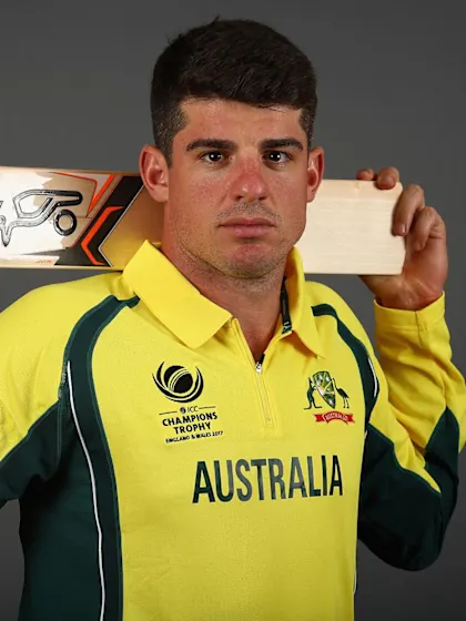 Bowling a bonus, but Henriques wants to impress with bat