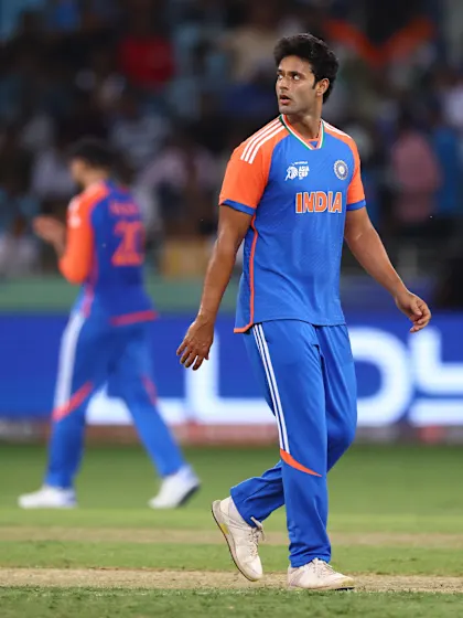 Dube delivers for India in all-rounder audition at Asia Cup