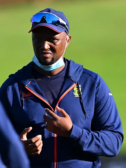 South Africa rally behind under-fire batters