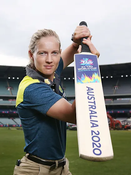 Molineux, Sutherland named in Australia T20 World Cup squad