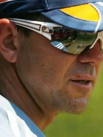 Clouds gather for under pressure Ponting