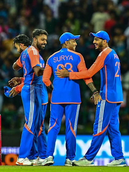 Axar hails Suryakumar as a 'bowler's captain' 
