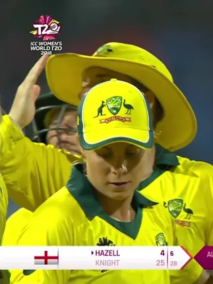 AUS v ENG: Heather Knight becomes Ashleigh Gardner's third victim