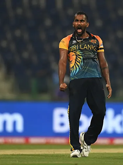 Sri Lanka pace attack make early statement