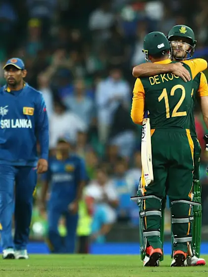 South Africa storms into semi-finals