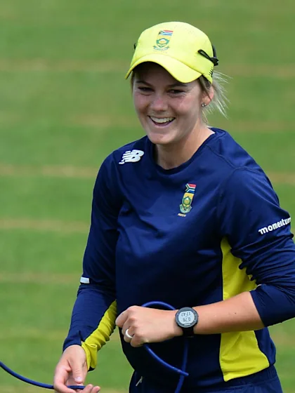 #OnTheUp: Van Niekerk and Kapp tie the knot