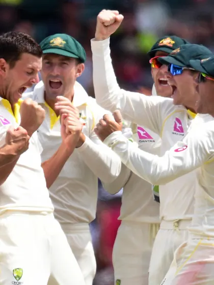 Late wickets make it Australia's day at the SCG