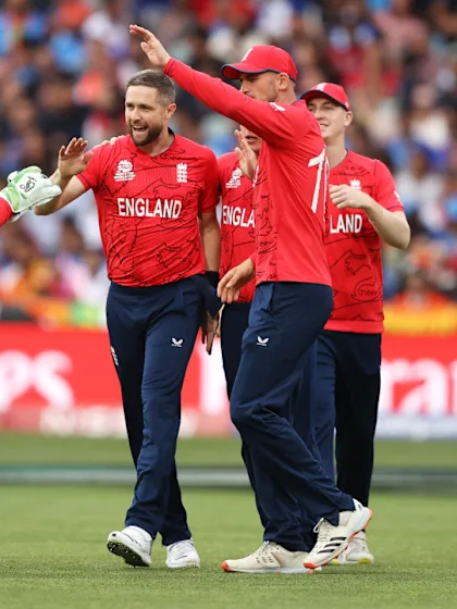 Logo of Rahul pokes nervously and is dismissed | T20WC 2022
