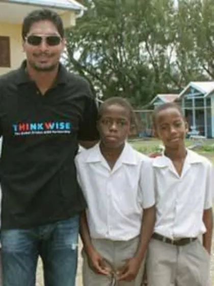 Top cricketers show support for global AIDS campaign