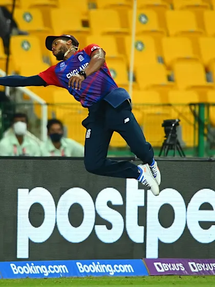 Jordan nearly denies six with spectacular bit of fielding