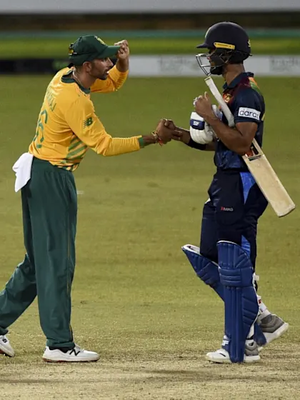 Sri Lanka target fightback against confident South Africa