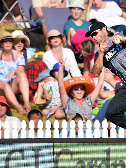Injured Bracewell out of New Zealand ODI squad