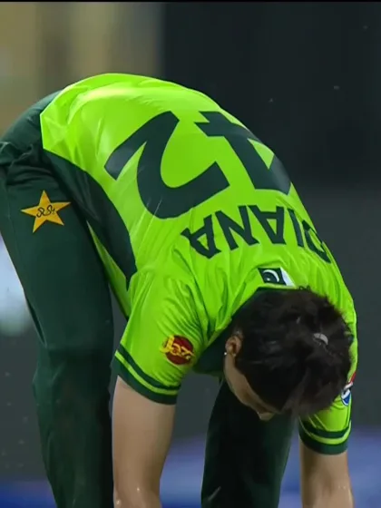 Renuka Thakur - Wicket - India Women vs Pakistan Women