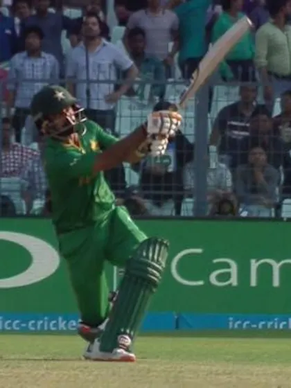 Hafeez hits a massive Six!