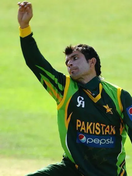 Australia slides to second successive loss