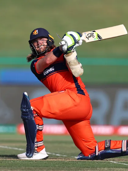 Netherlands star O’Dowd determined to bring smile to face of absent coach Campbell
