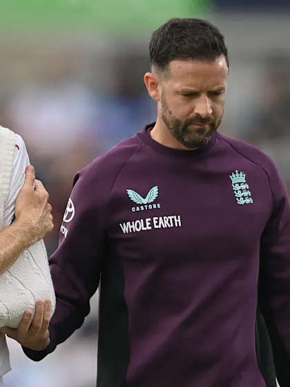 England provide injury update on Woakes after shoulder issue