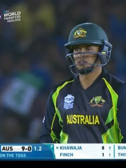 Khawaja takes Bumrah for 4 x 4's