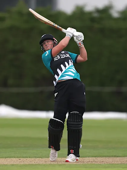 Izzy Sharp hits a towering six | Women's T20WC 2026 warm-ups