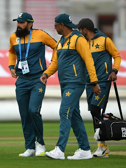 Misbah, Waqar step down as Pakistan coaches with immediate effect