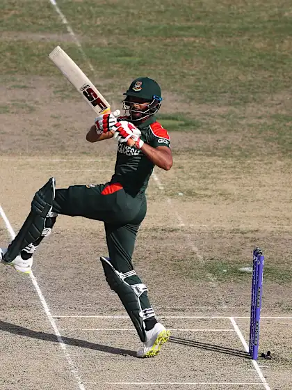 Young Bangladesh look to stop strong Pakistan