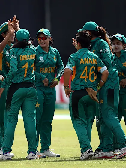 Pakistan, Ireland look for first points