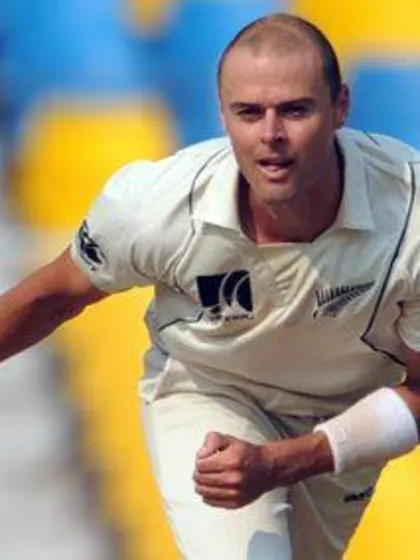 Martin's heroics puts New Zealand on top