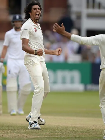 India powers into position of strength