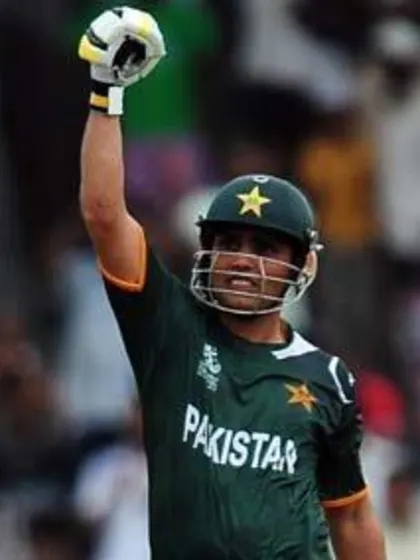 Kamran special helps Pakistan beat India