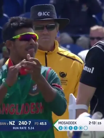 WICKET: Neesham falls to Mosaddek for 23