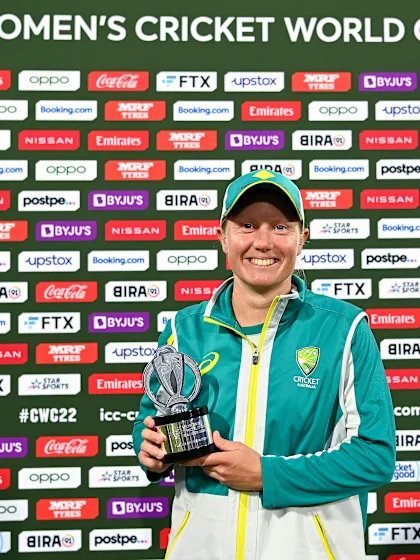 Healy pleased with scrappy runs in Pakistan win