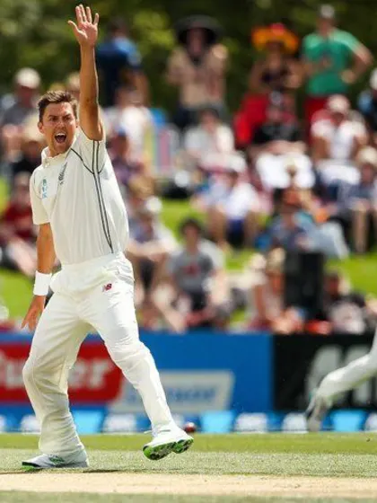 Boult runs riot as Sri Lanka suffers