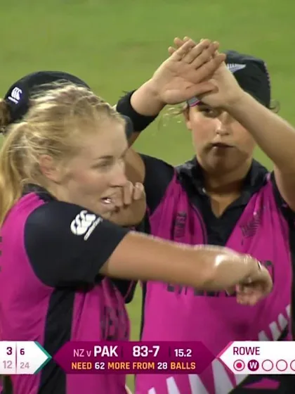 NZ v PAK: Miscommunication sees Aliya Riaz run out