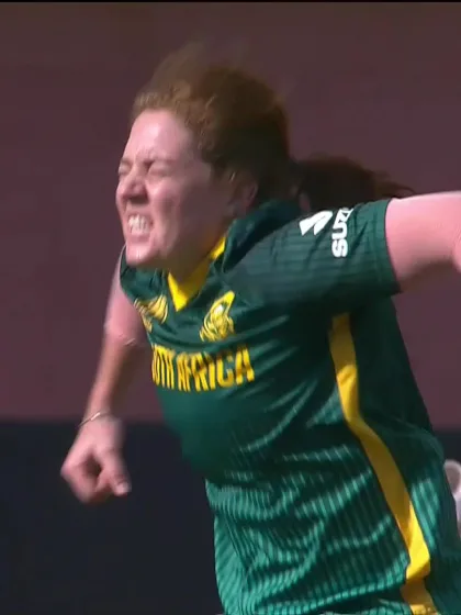 Amelia Kerr - Wicket - New Zealand Women vs South Africa Women